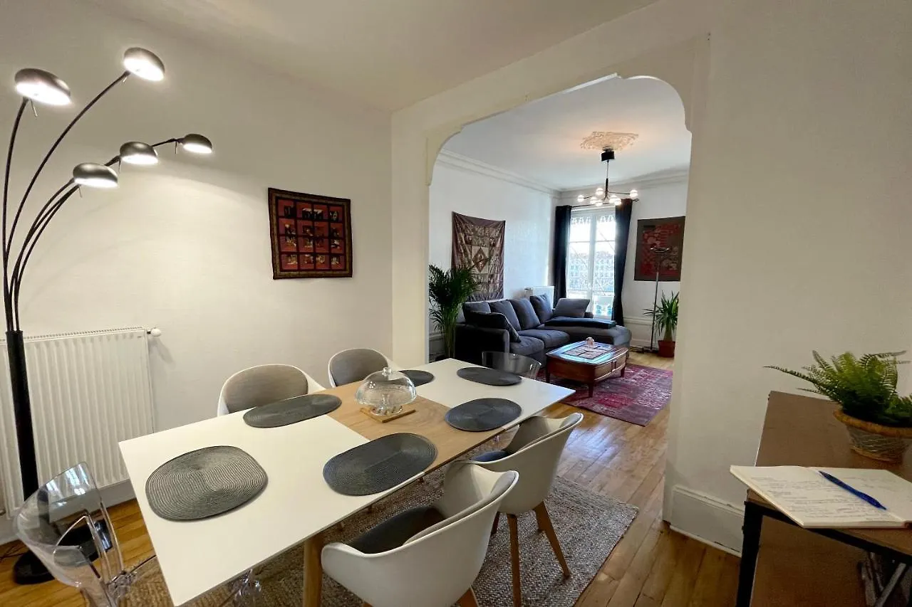 PORTE DU VIEUX LYON, vue sur la saône Appartement Lyon